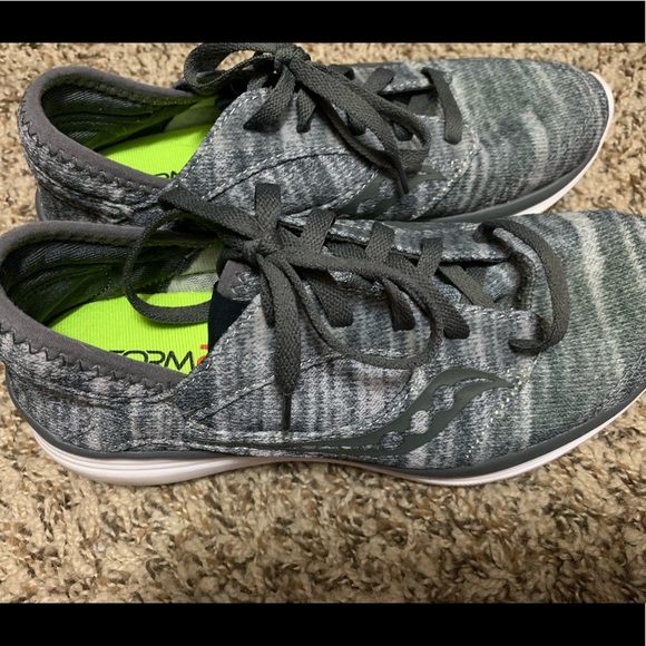 saucony memory foam shoes